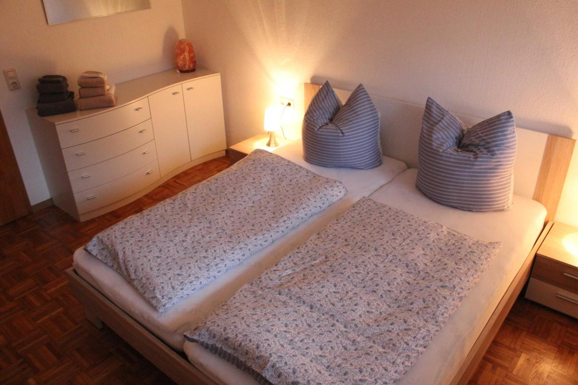 Ferienwohnung Domes-Kreuzer บาดซเว็สเทน ภายนอก รูปภาพ